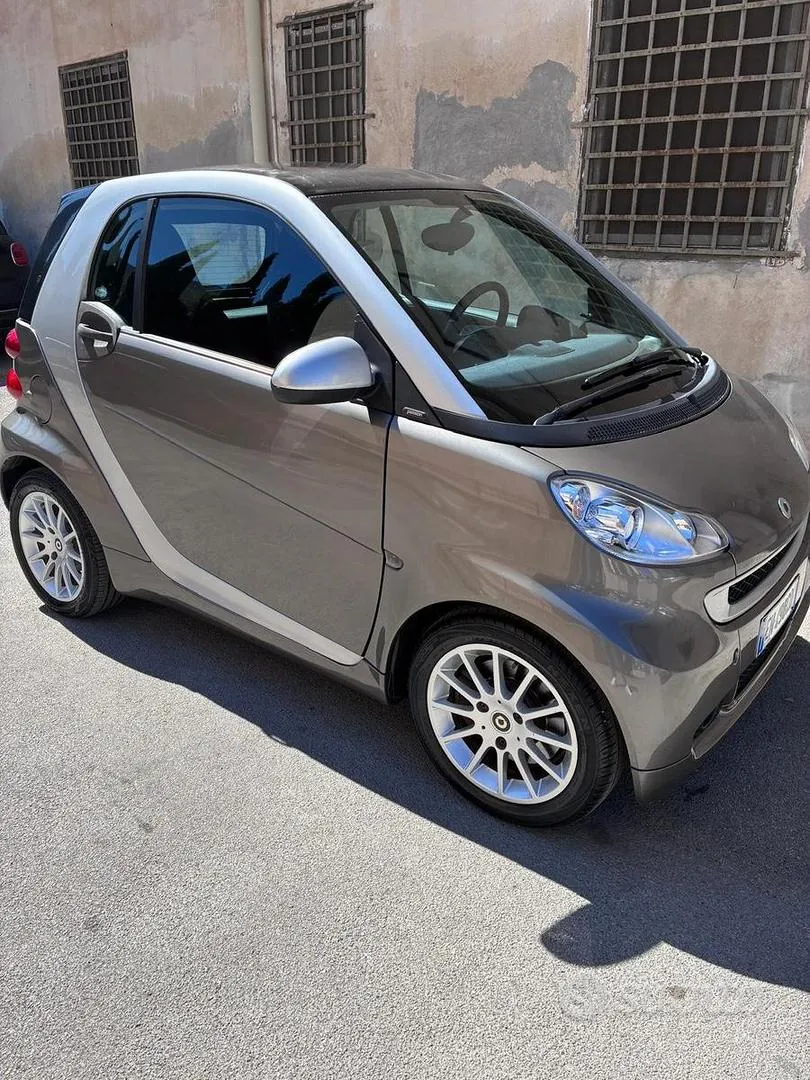 Smart Fortwo 2011 photo 3