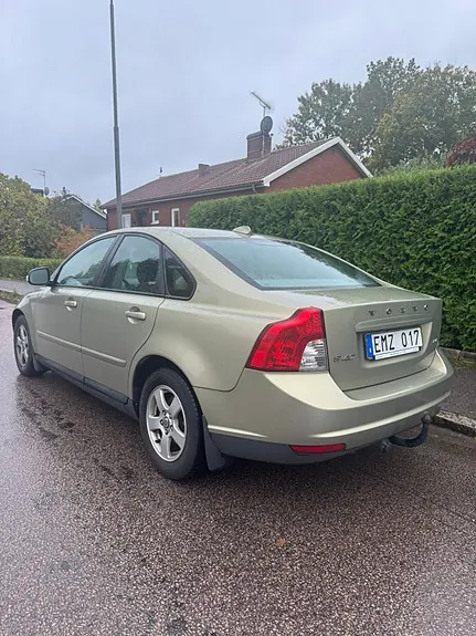 Volvo S40 2010 photo 4