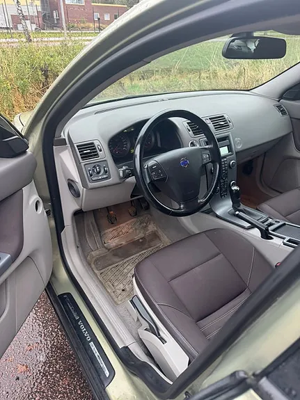 Volvo S40 2010 photo 5