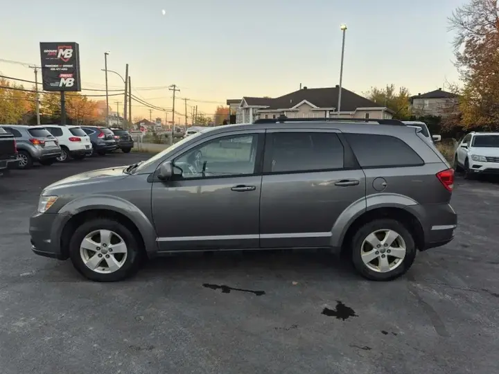 Dodge Journey 2012 photo 2