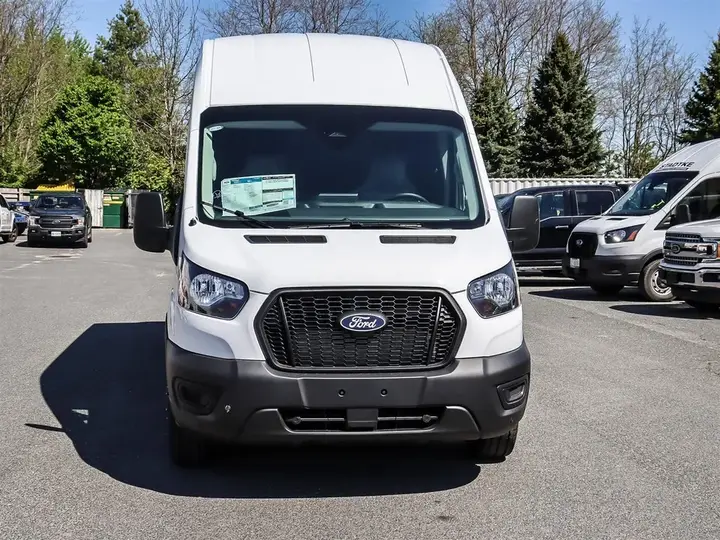 Ford Transit 2026 photo 3