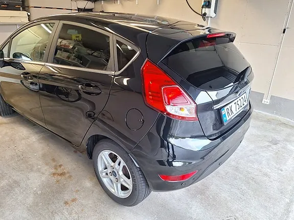 Ford Fiesta 2014 photo 3