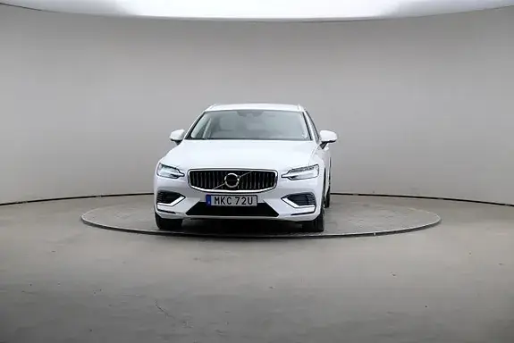 Volvo V60 2022 photo 3