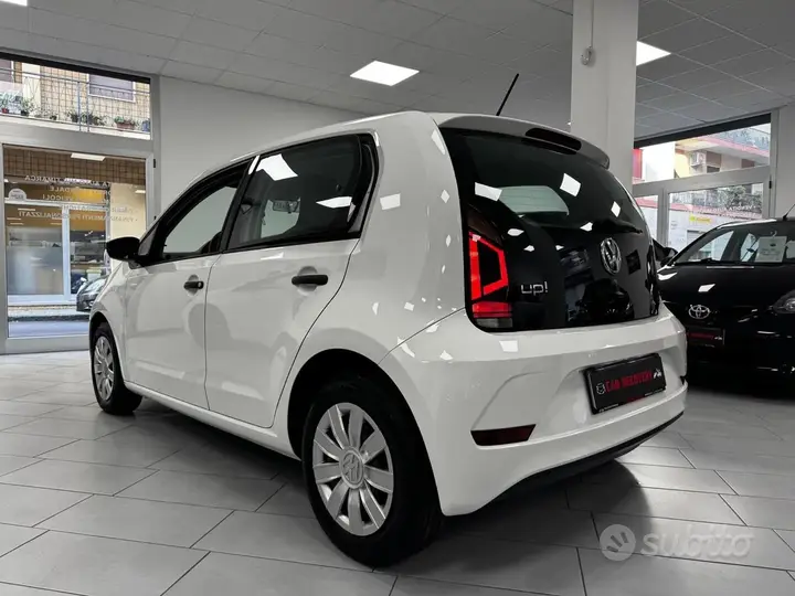 Volkswagen Up 2018 photo 5