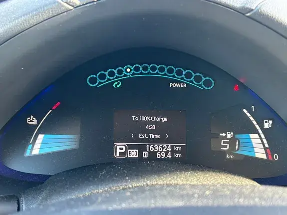 Nissan Leaf 2015 photo 2