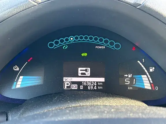Nissan Leaf 2015 photo 4