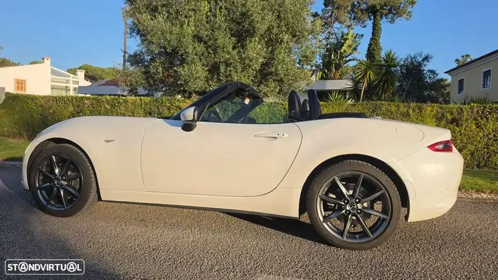 Mazda Mx-5 2019 photo 2