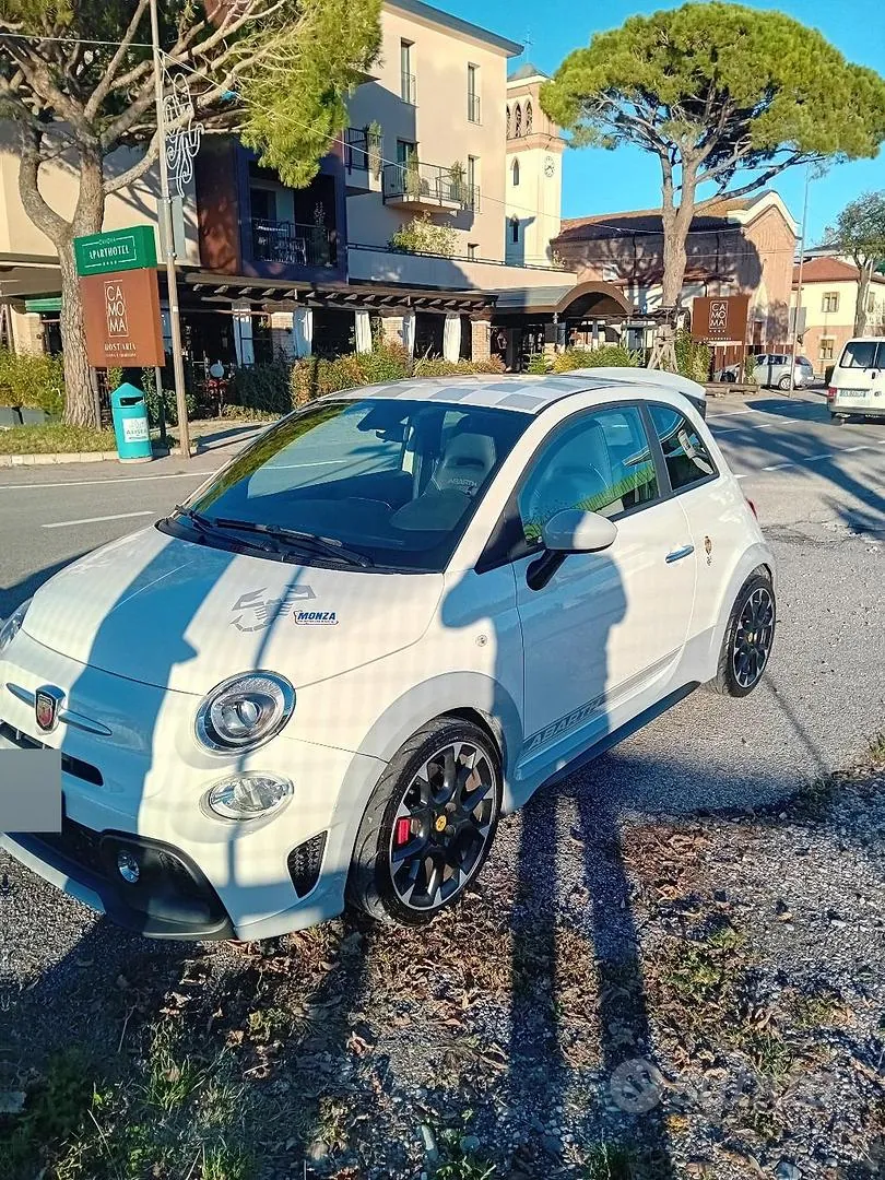 Abarth 695 2021 photo 5