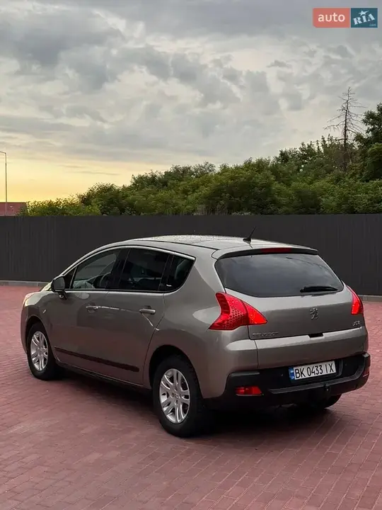 Peugeot 3008 2010 photo 5