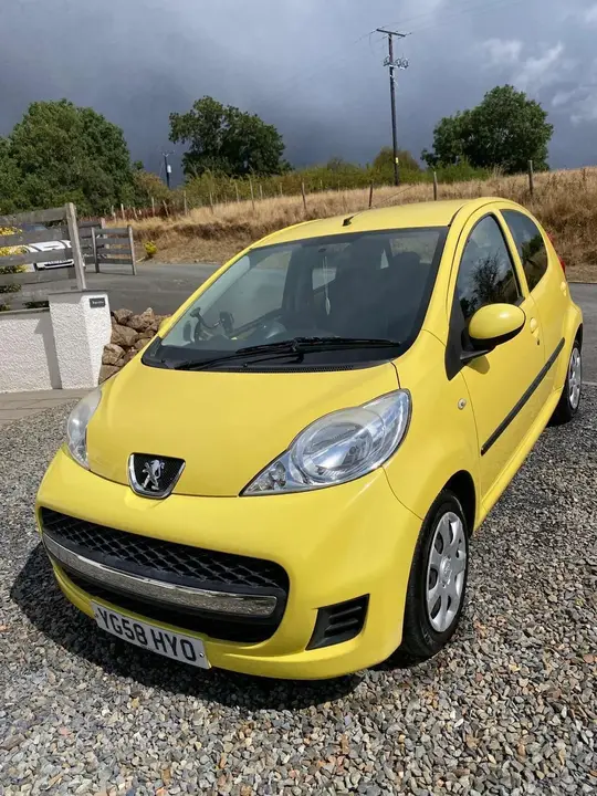 Peugeot 107 2009 photo 2