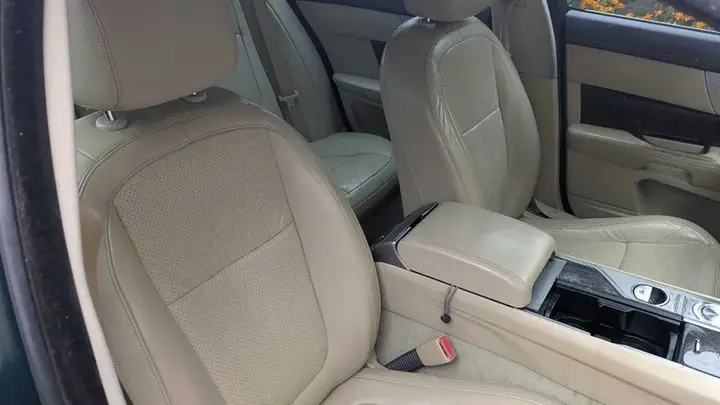 Jaguar Xf 2009 photo 5