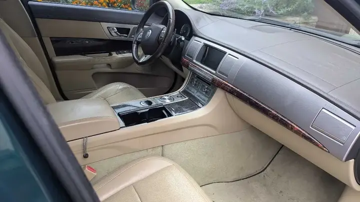 Jaguar Xf 2009 photo 4
