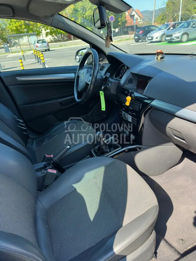 Opel Astra H 2010 photo 5
