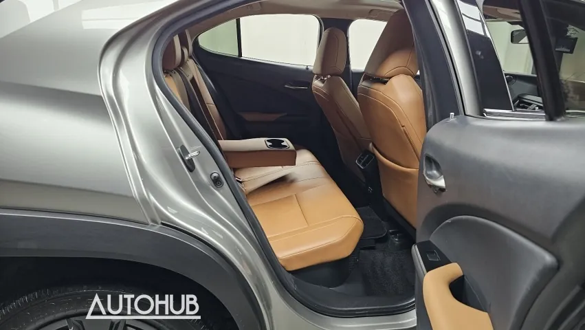 Lexus Ux 2020 photo 4