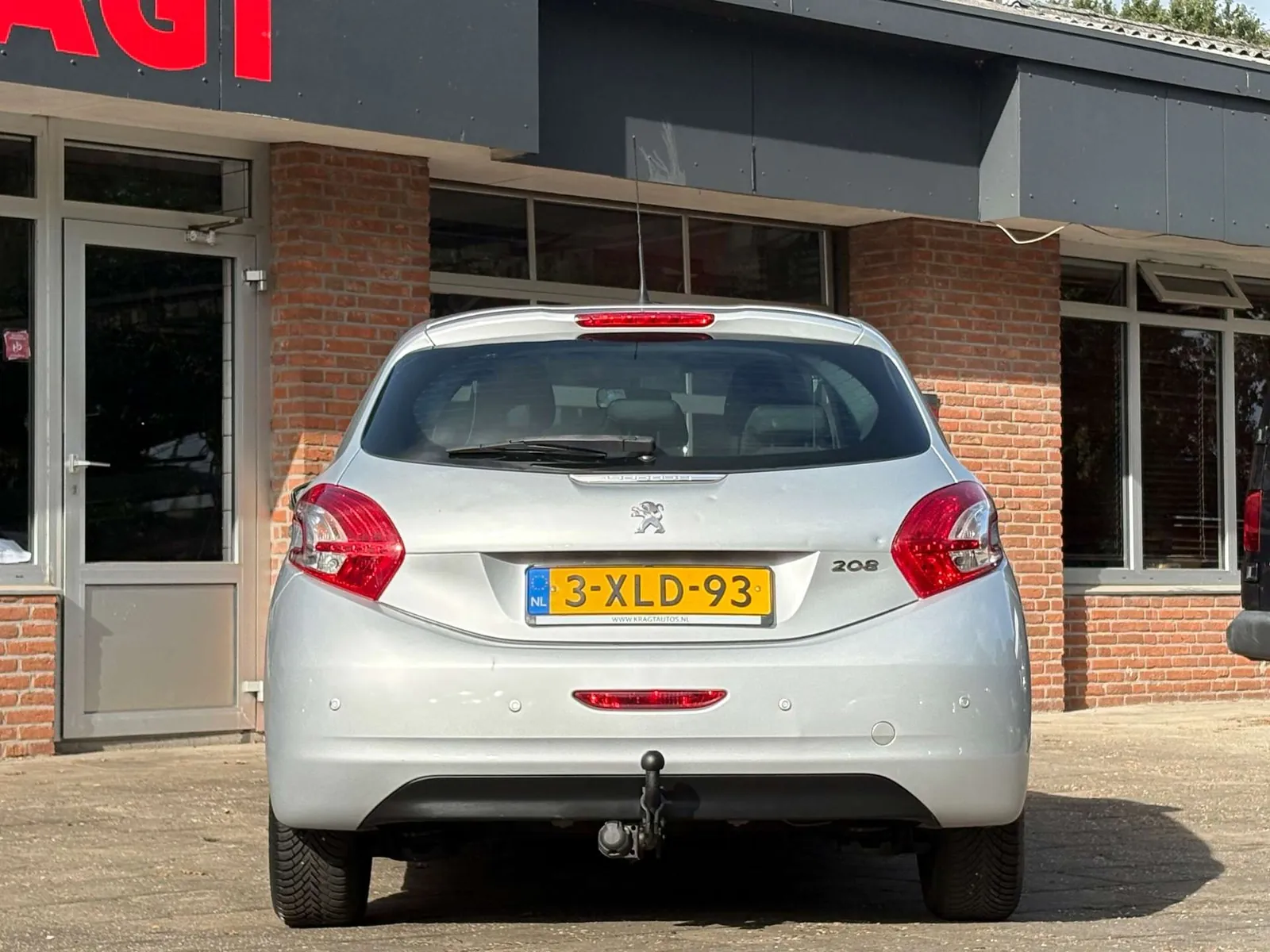 Peugeot 208 2014 photo 5