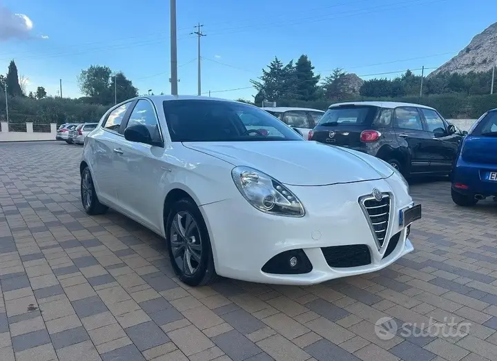 Alfa Romeo Giulietta 2013 photo 3
