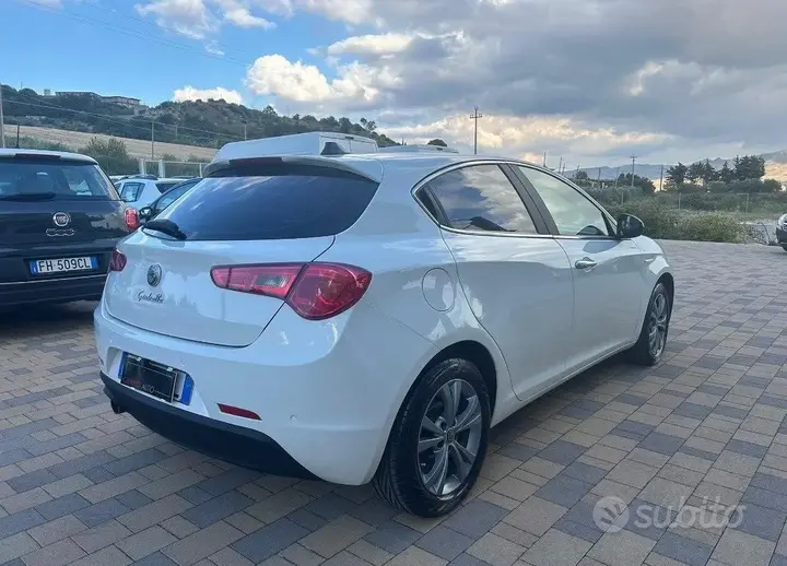 Alfa Romeo Giulietta 2013 photo 5