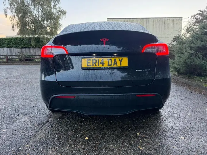 Tesla Model Y 2022 photo 3