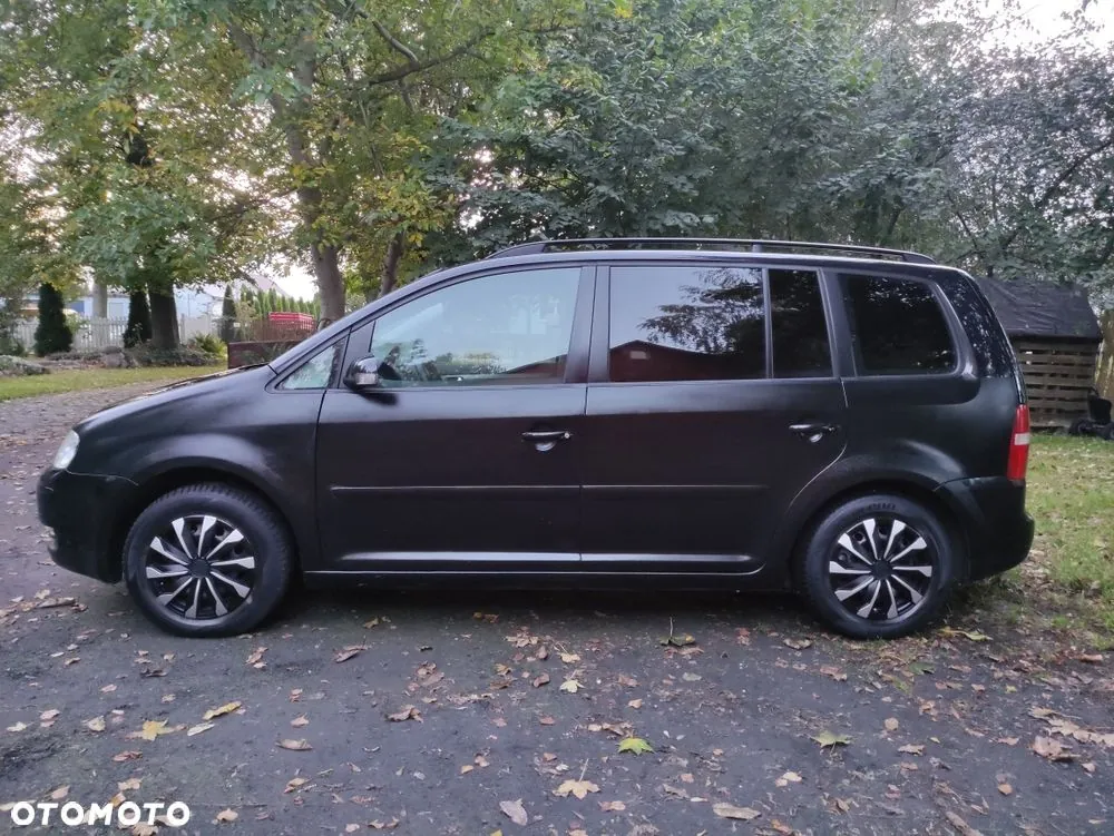 Volkswagen Touran 2005 photo 3