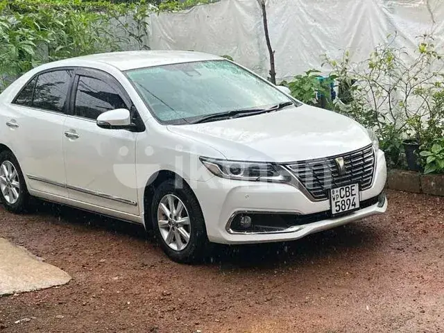Toyota Premio 2018 photo 2
