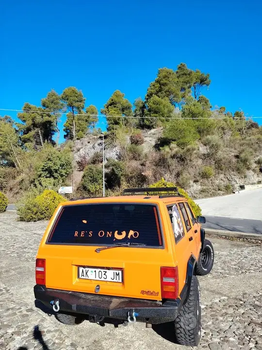 Jeep Cherokee 1996 photo 4