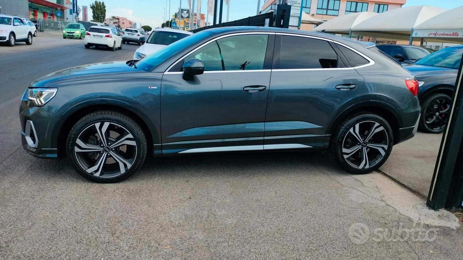 Audi Q3 2023 photo 3