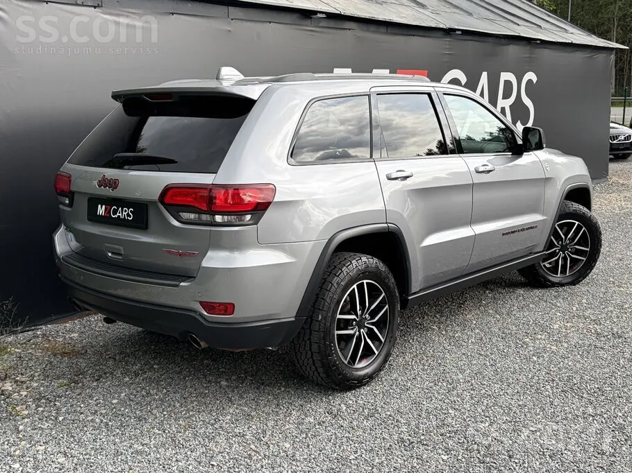 Jeep Grand Cherokee 2019 photo 3