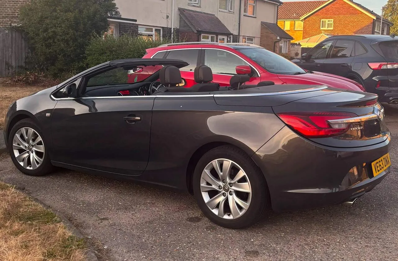 Vauxhall Cascada 2014 photo 3
