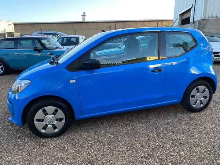 Volkswagen Up 2014 photo 5