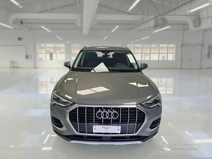 Audi Q3 2023 photo 2