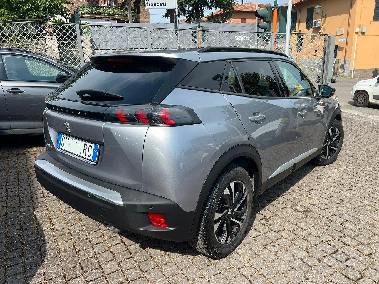 Peugeot 2008 2022 photo 4