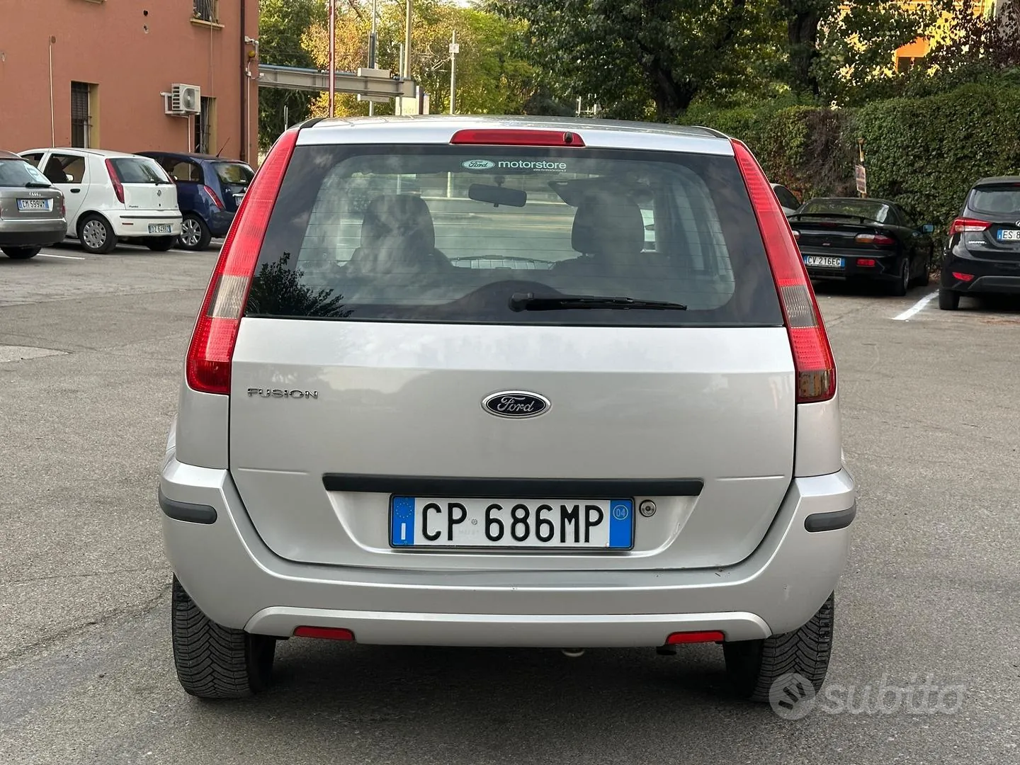 Ford Fusion 2004 photo 5