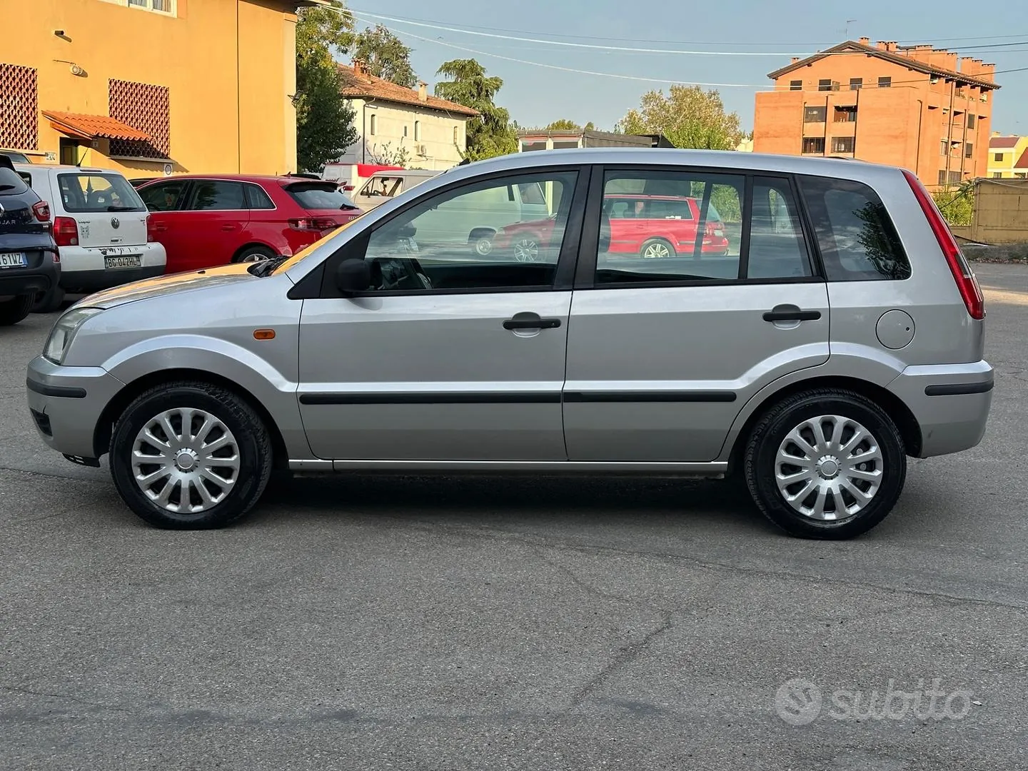 Ford Fusion 2004 photo 3