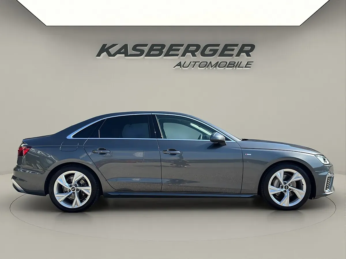 Audi A4 2023 photo 3