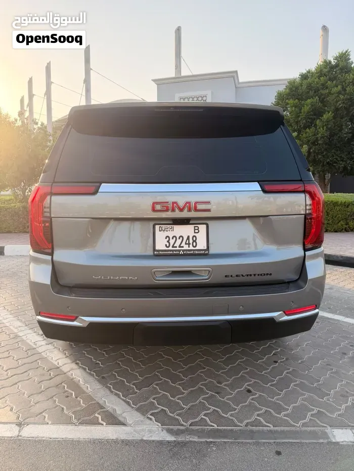 GMC Yukon 2025 photo 3