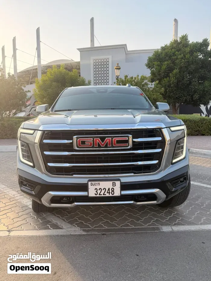 GMC Yukon 2025 photo 2