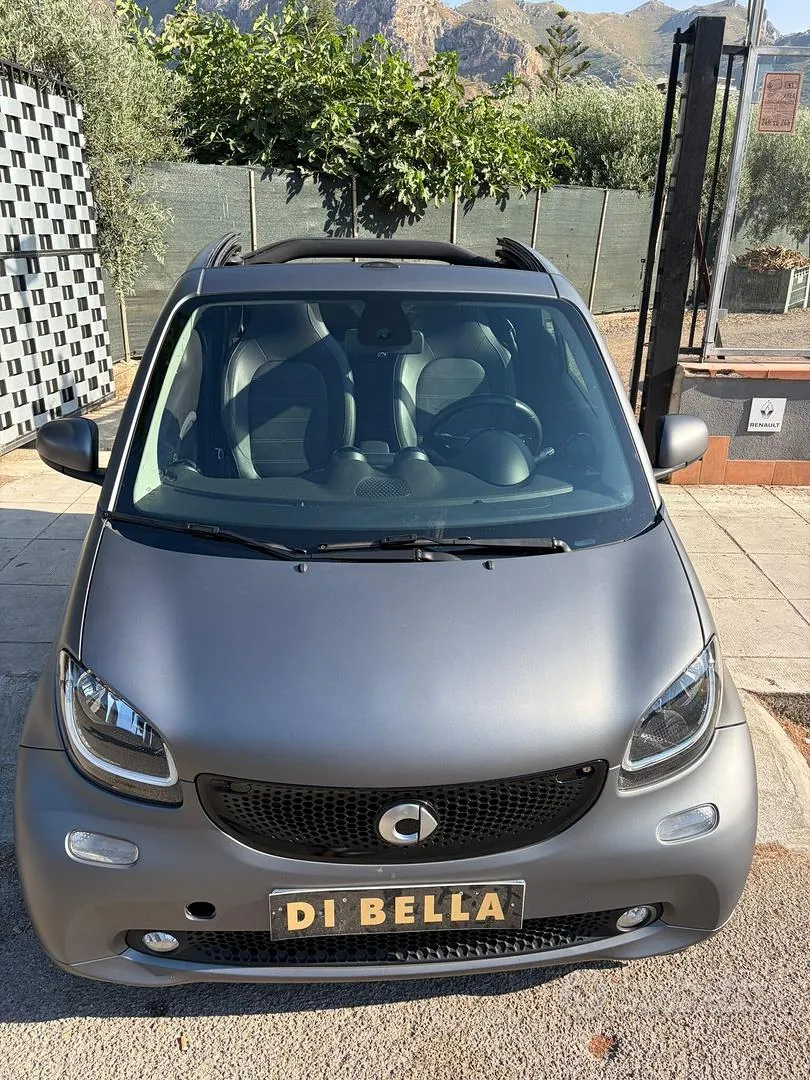 Smart Fortwo 2019 photo 2