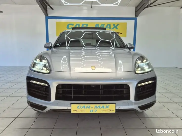 Porsche Cayenne 2020 photo 2