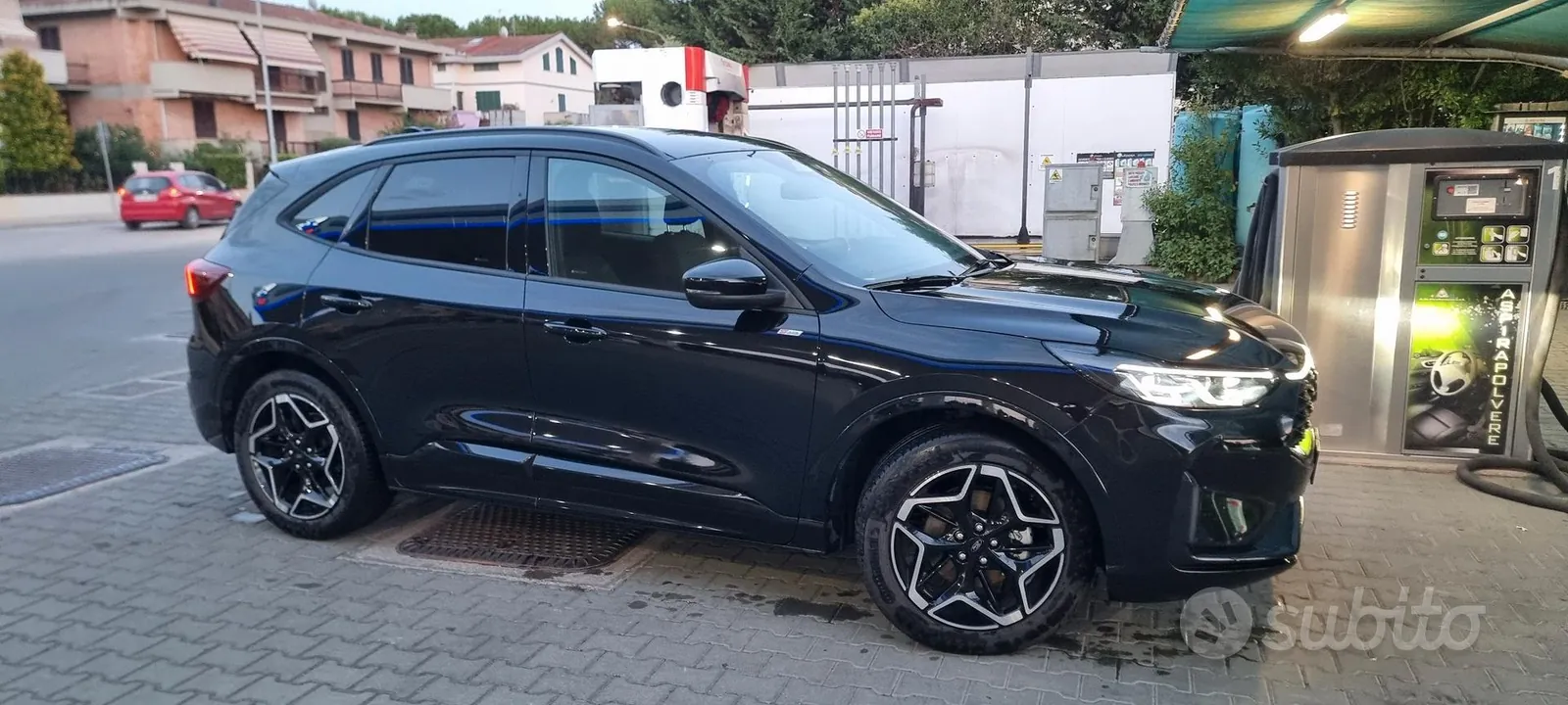 Ford Kuga 2024 photo 2