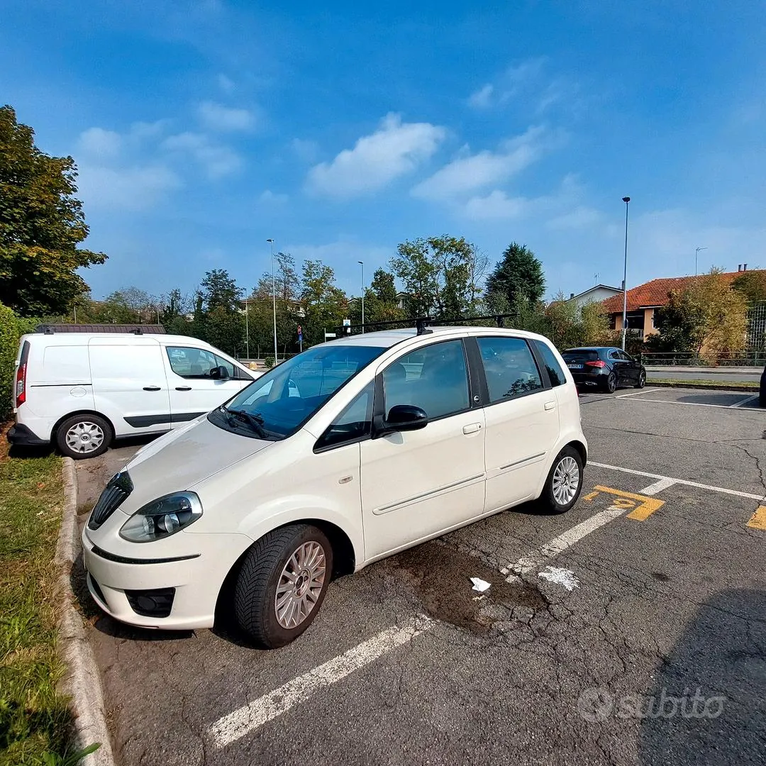 Lancia Musa 2012 photo 5