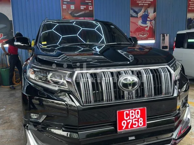 Toyota Land Cruiser Prado 2023 photo 2