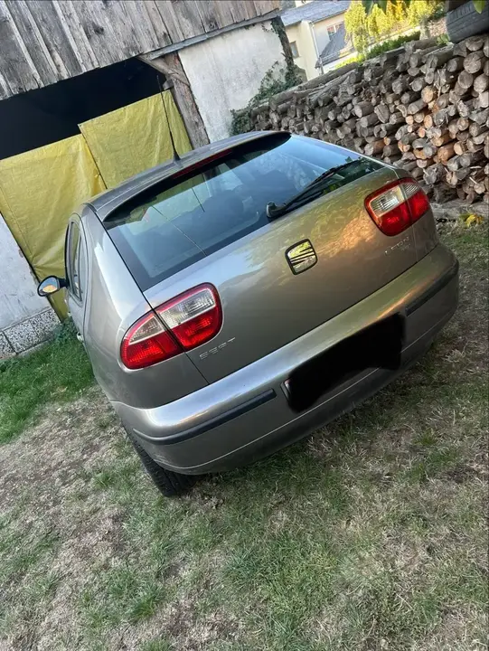 Seat Leon 2004 photo 2