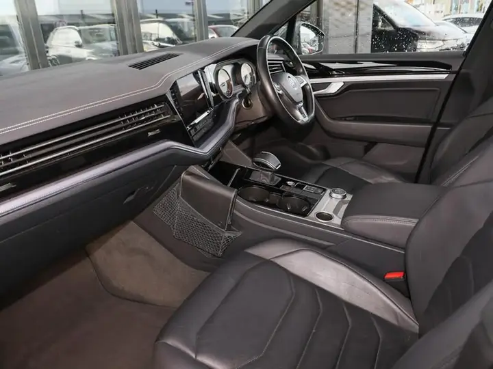 Volkswagen Touareg 2019 photo 5
