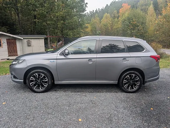 Mitsubishi Outlander 2016 photo 2