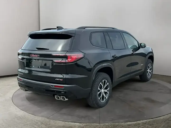 GMC Acadia 2026 photo 5