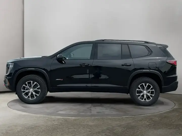 GMC Acadia 2026 photo 2