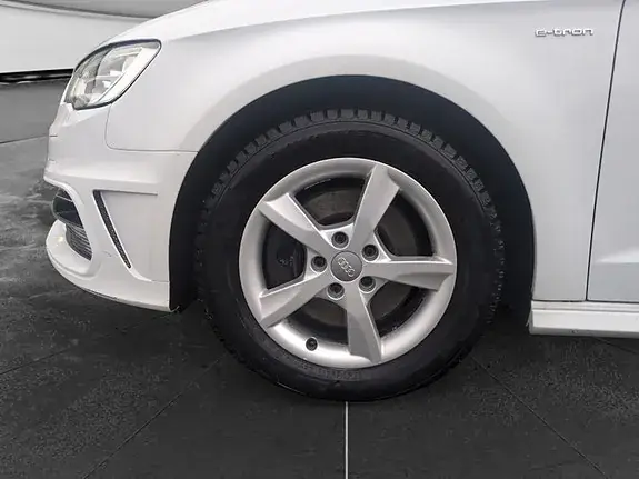 Audi A3 2016 photo 3