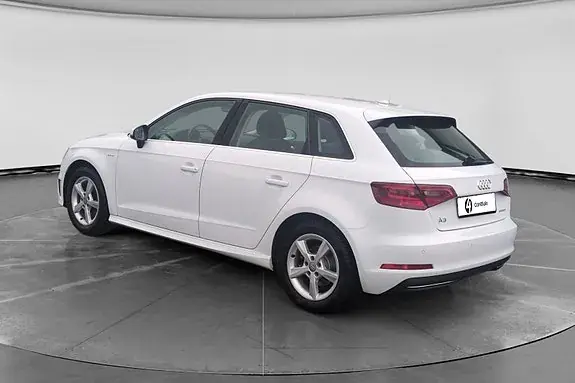 Audi A3 2016 photo 4
