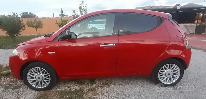 Lancia Ypsilon 2012 photo 3