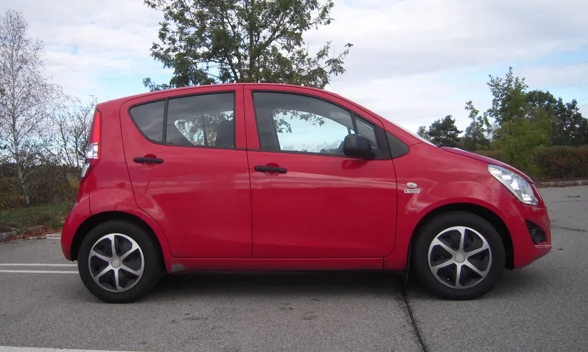 Suzuki Splash 2013 photo 3